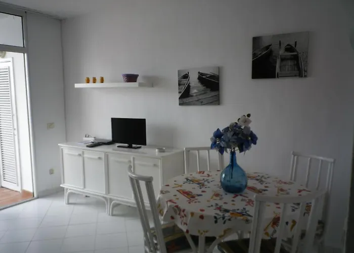 Viviendas Vistas * Puerto del Carmen (Lanzarote)