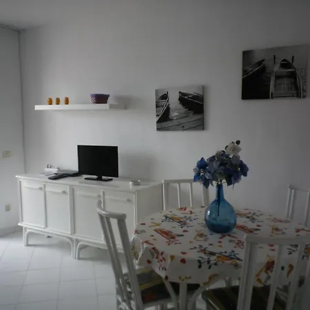 Viviendas Vistas * Puerto del Carmen (Lanzarote)